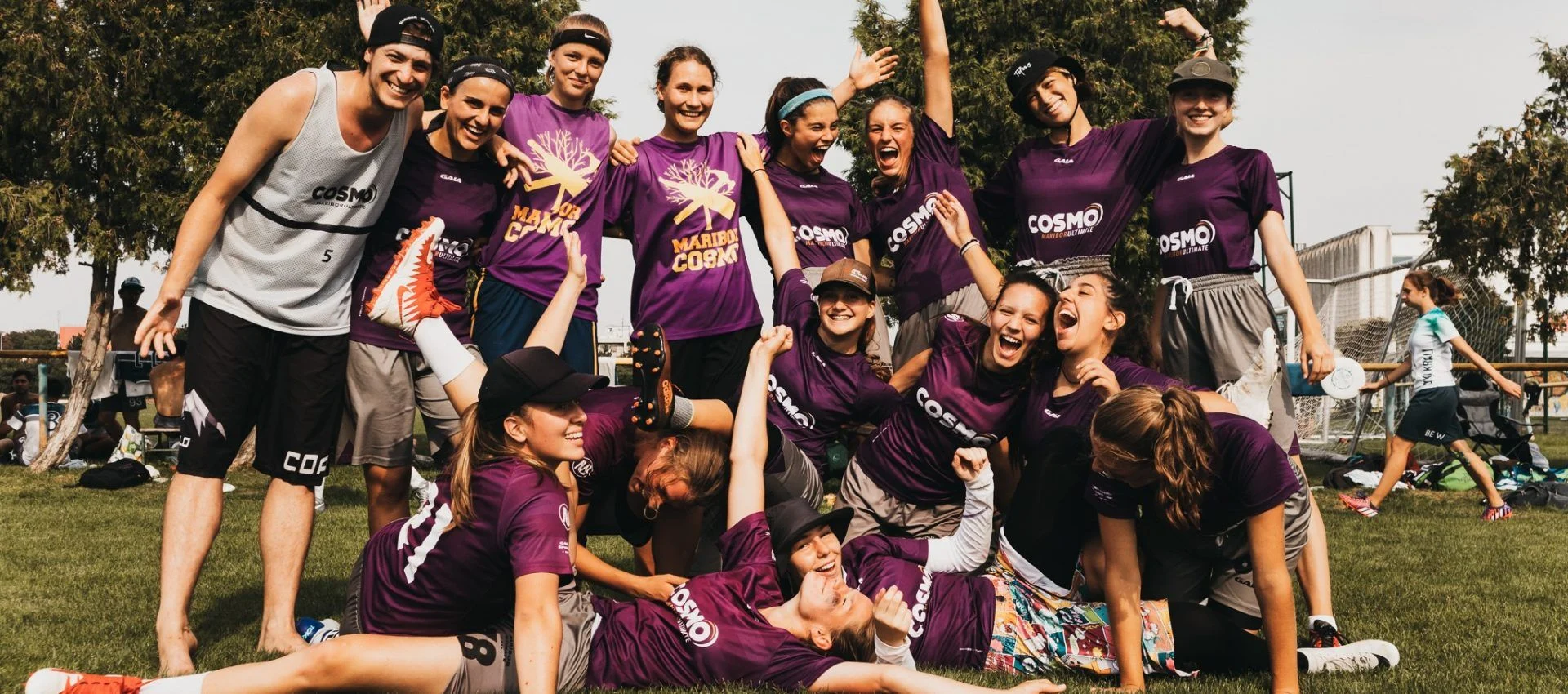 Ekipa Maribor Ultimate na skupinski fotografiji