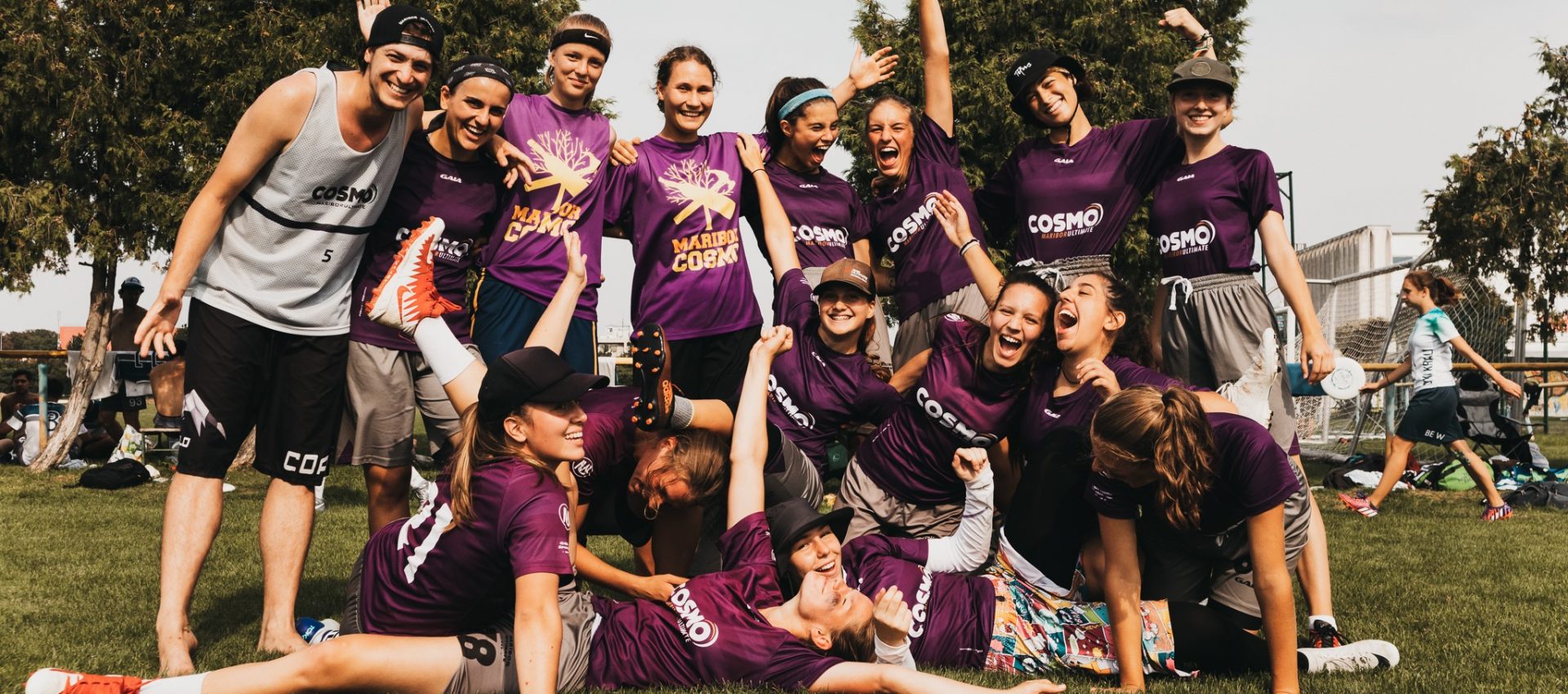 Ekipa Maribor Ultimate na skupinski fotografiji